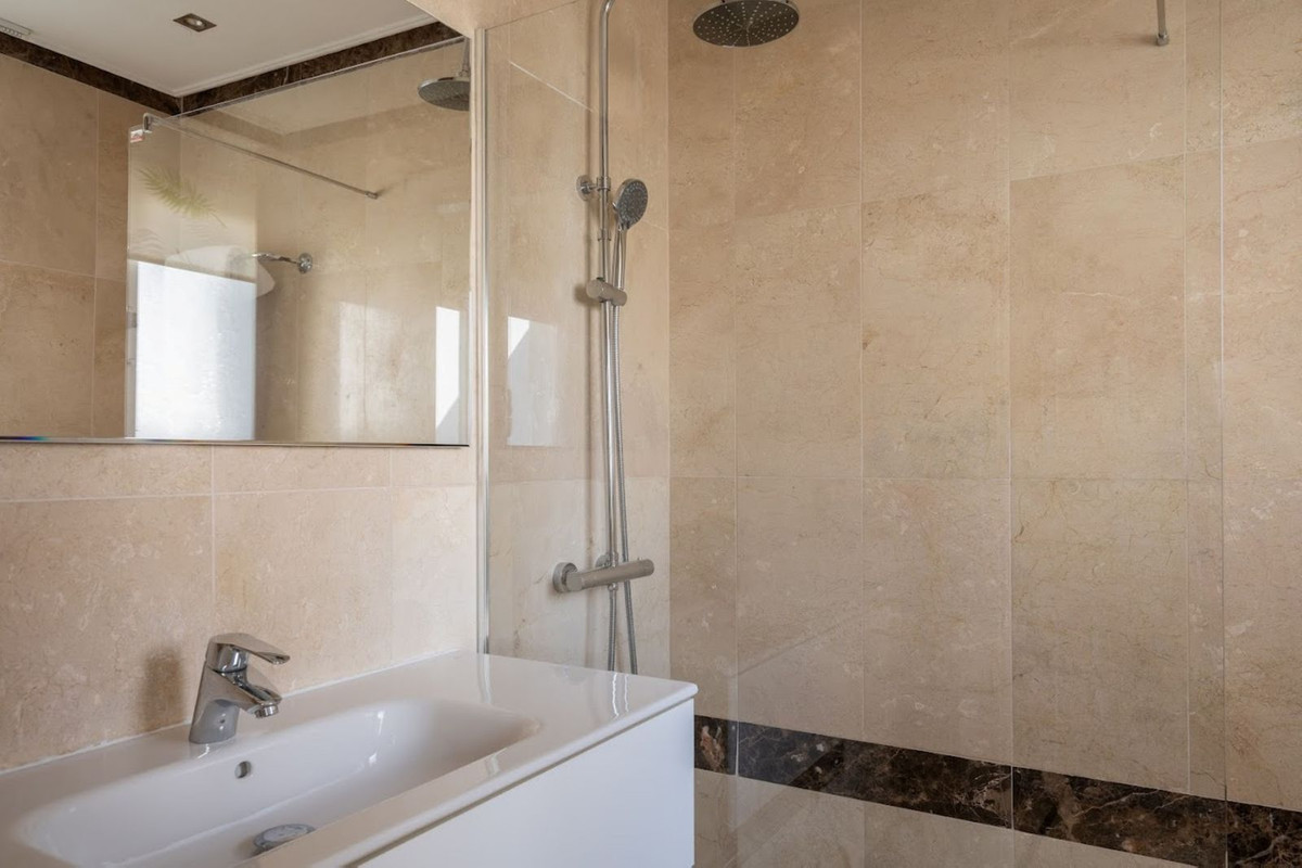 4 Bed Townhouse for sale in New Golden Mile Costa Del Sol, Málaga, Spain