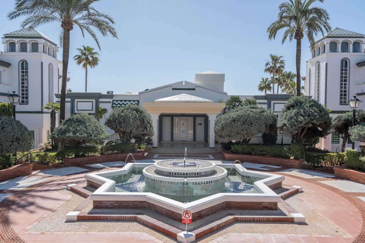 4 Bed Townhouse for sale in New Golden Mile Costa Del Sol, Málaga, Spain