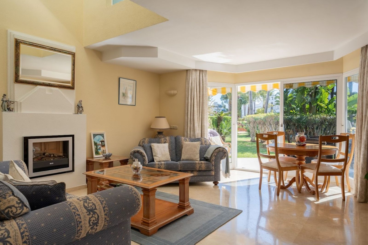 4 Bed Townhouse for sale in New Golden Mile Costa Del Sol, Málaga, Spain