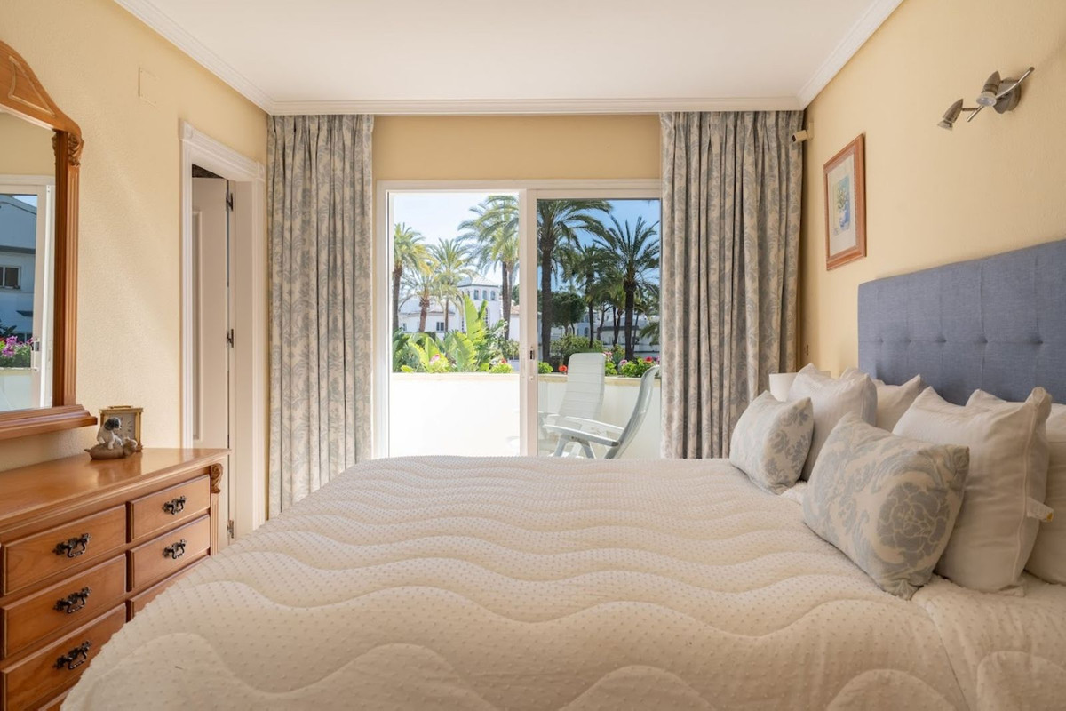 4 Bed Townhouse for sale in New Golden Mile Costa Del Sol, Málaga, Spain