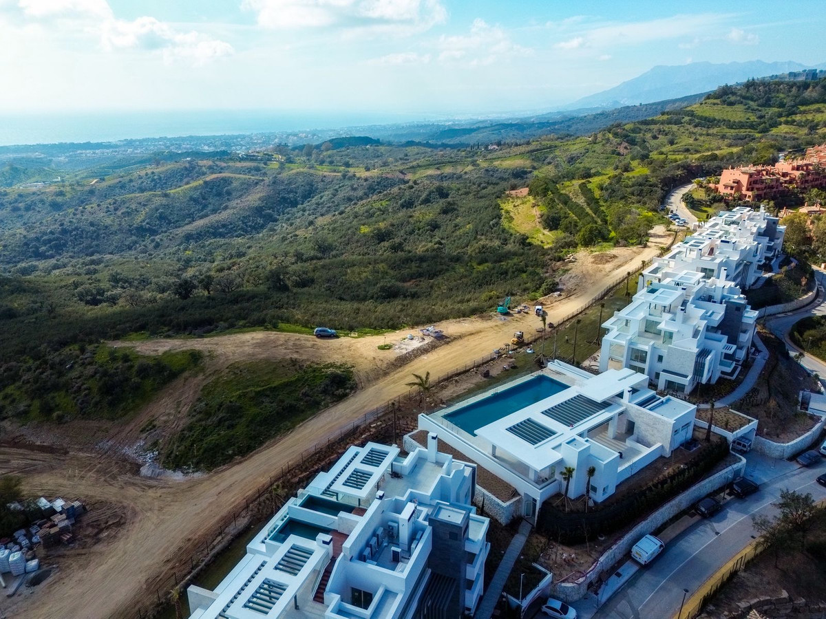 2 Bed Apartment for sale in Ojén Costa Del Sol, Málaga, Spain