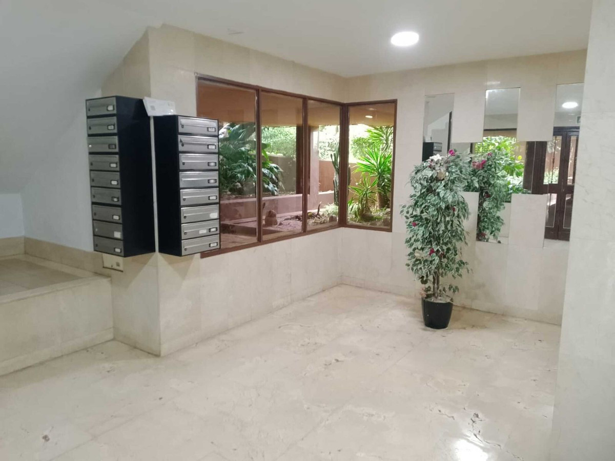 3 Bed Apartment for sale in Marbella Costa Del Sol, Málaga, Spain