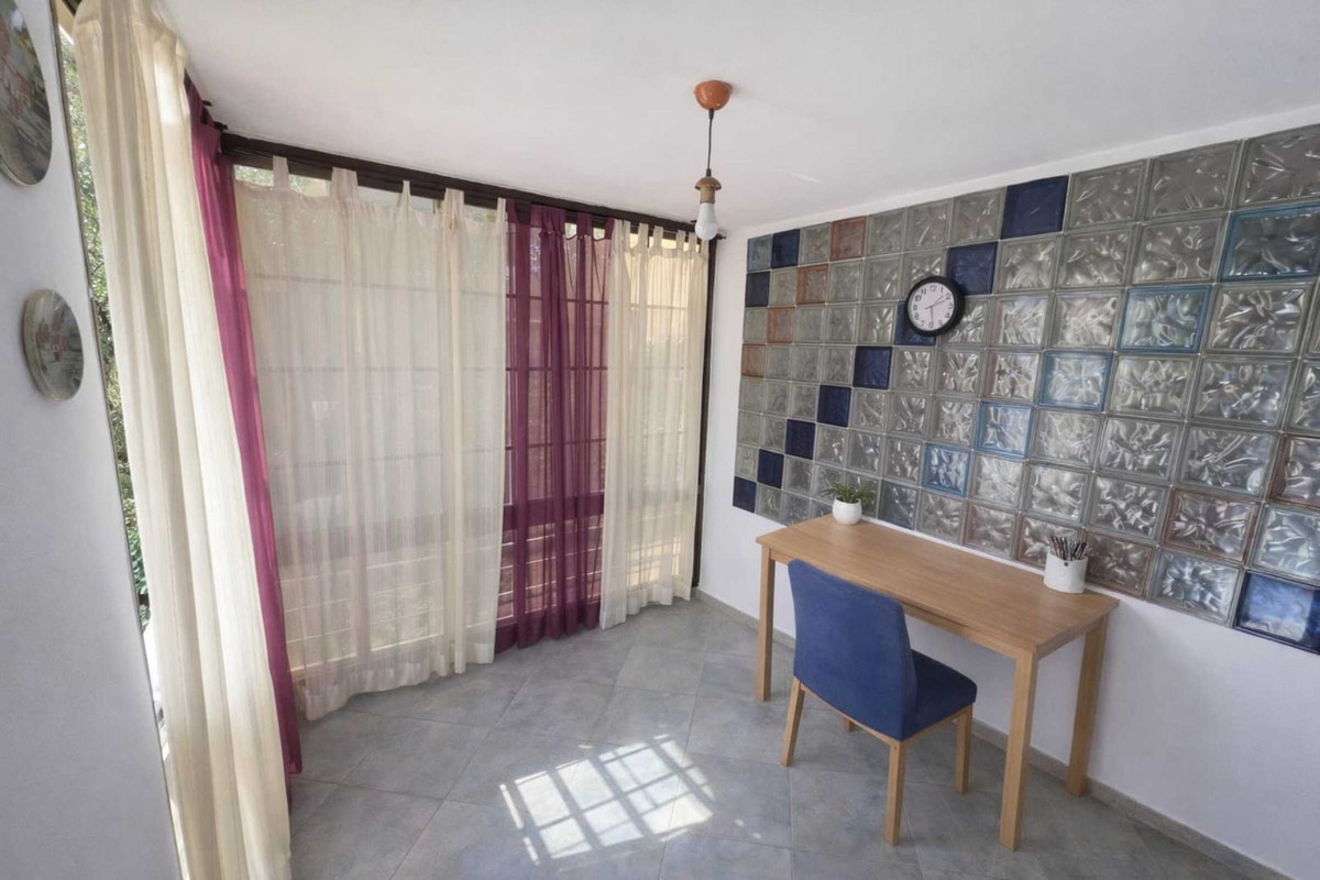 3 Bed Apartment for sale in Marbella Costa Del Sol, Málaga, Spain