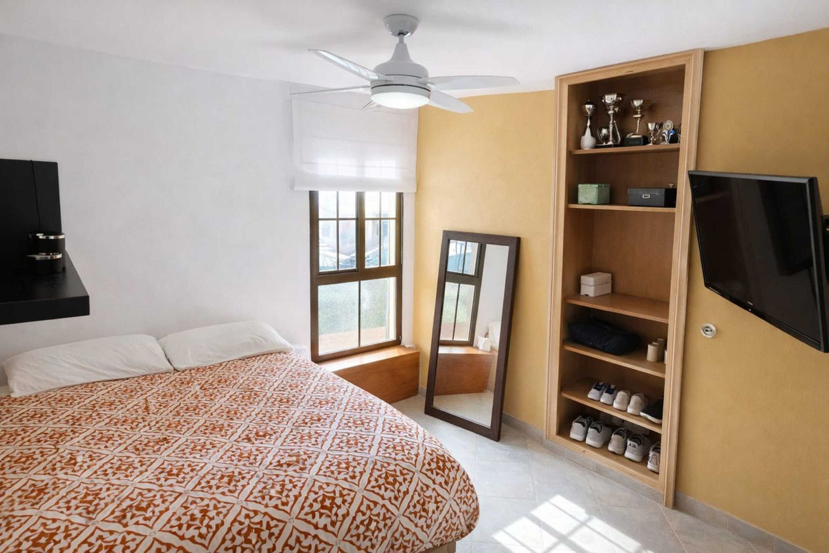 3 Bed Apartment for sale in Marbella Costa Del Sol, Málaga, Spain