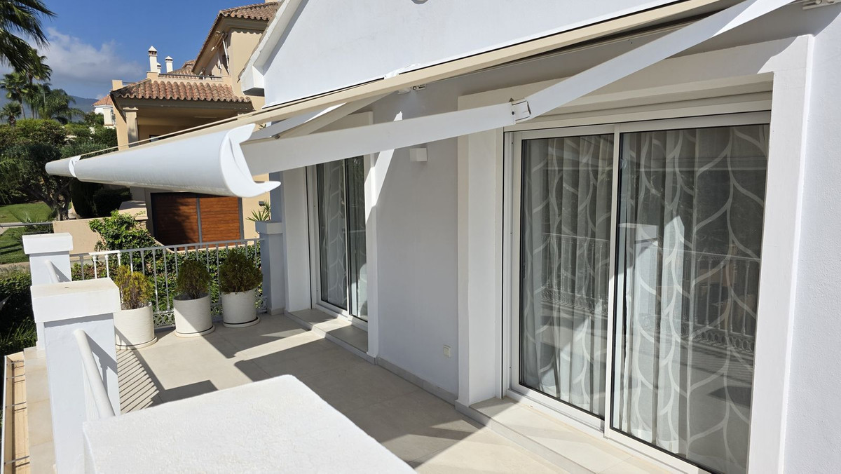 5 Bed Townhouse for sale in Benahavís Costa Del Sol, Málaga, Spain