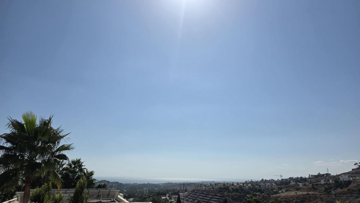 5 Bed Townhouse for sale in Benahavís Costa Del Sol, Málaga, Spain