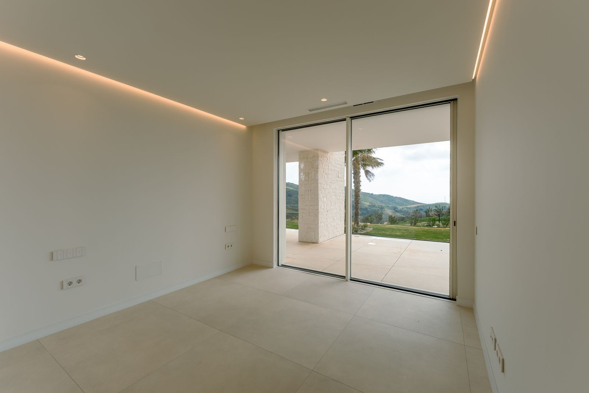 Se vende Apartamento Planta Baja de 2 dormitorios en Costa Del Sol, Málaga, España
