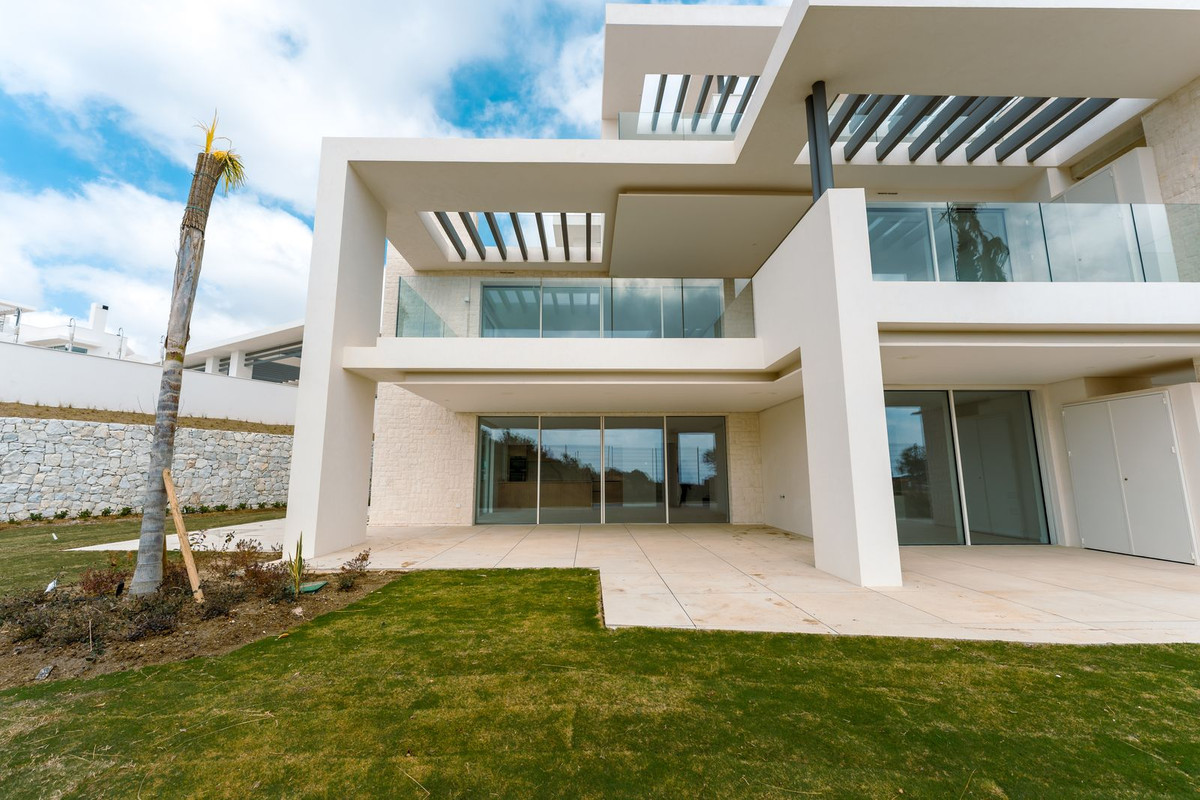 Se vende Apartamento Planta Baja de 3 dormitorios en Costa Del Sol, Málaga, España