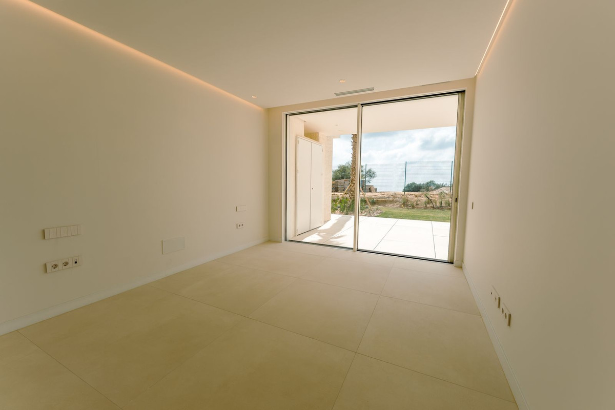 Se vende Apartamento Planta Baja de 3 dormitorios en Costa Del Sol, Málaga, España