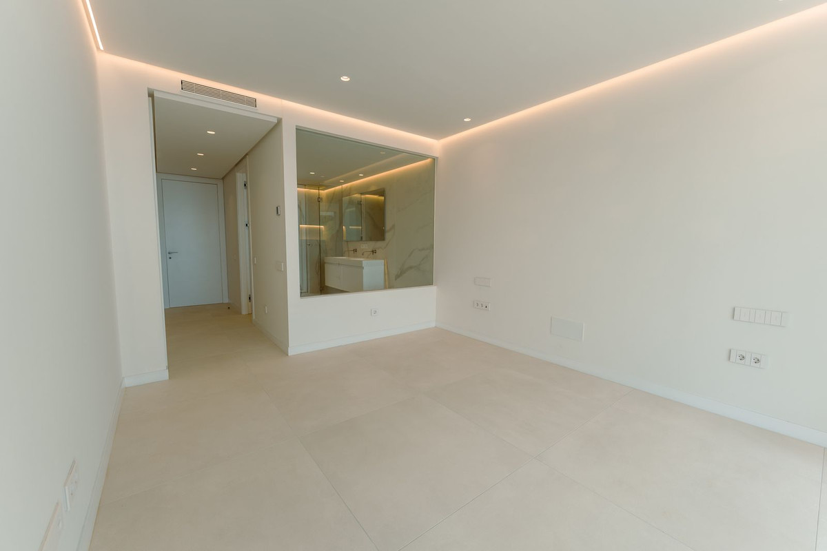 Se vende Apartamento Planta Baja de 3 dormitorios en Costa Del Sol, Málaga, España