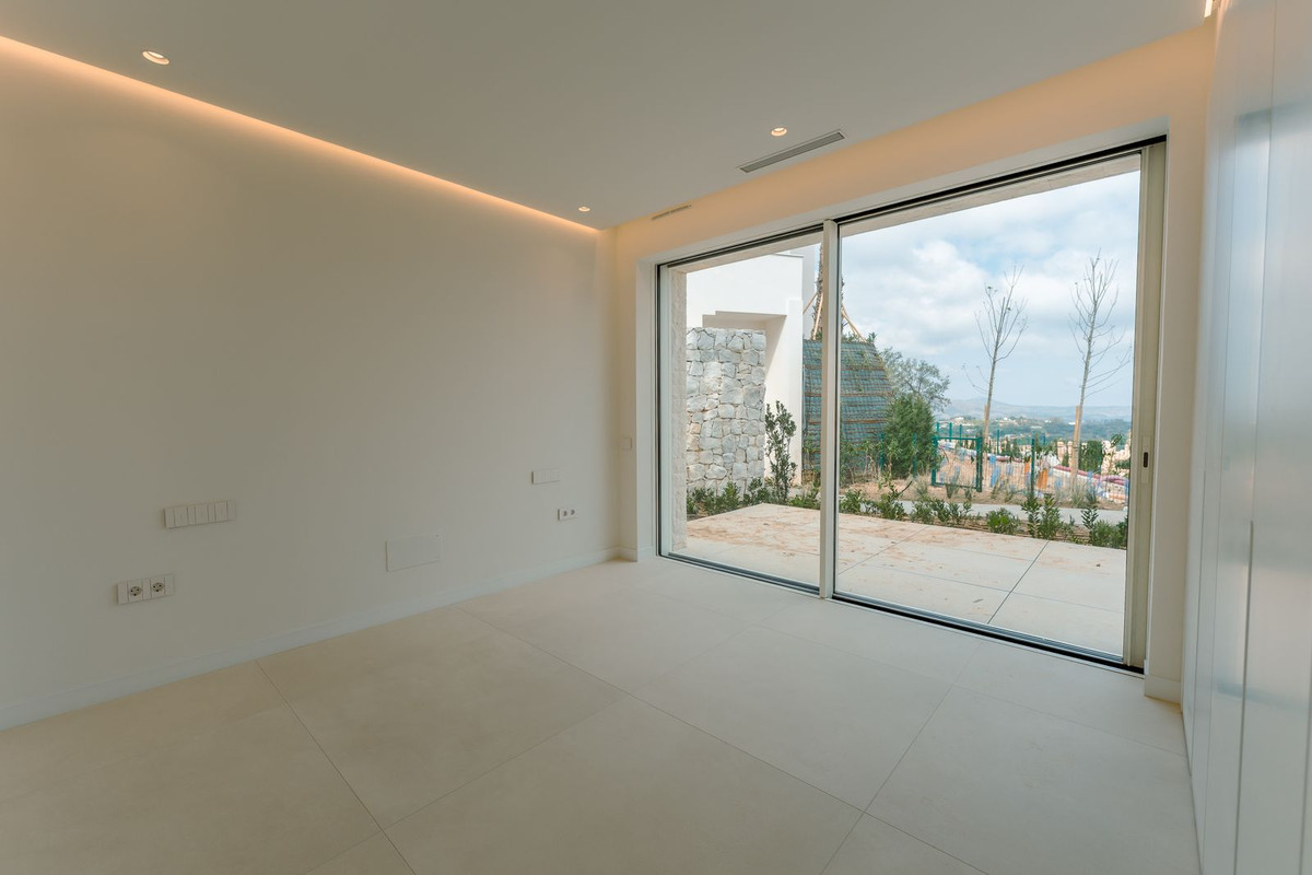 Se vende Apartamento Planta Baja de 3 dormitorios en Costa Del Sol, Málaga, España
