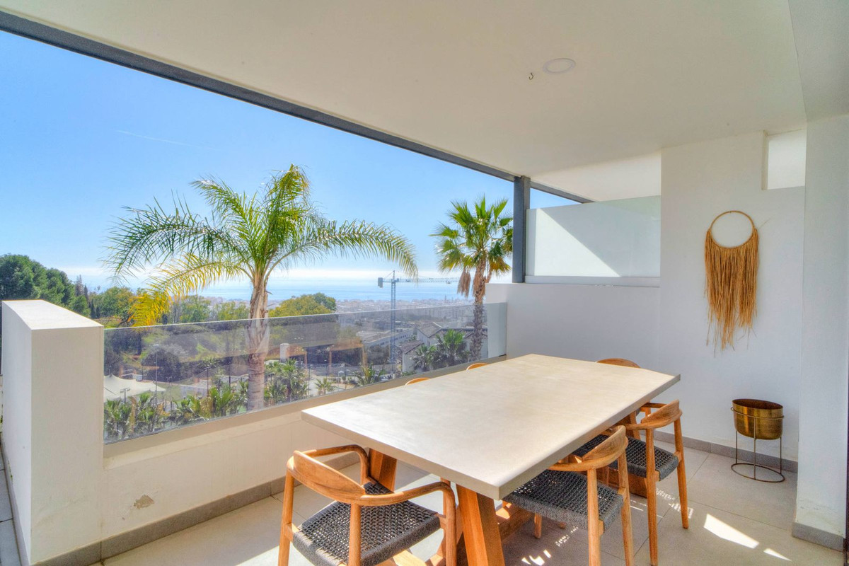 4 Bed Apartment for sale in Estepona Costa Del Sol, Málaga, Spain