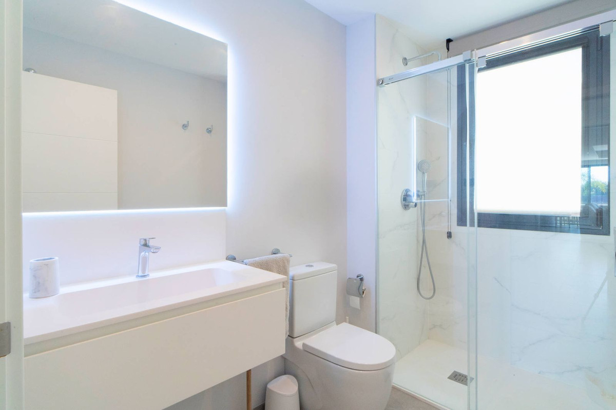 4 Bed Apartment for sale in Estepona Costa Del Sol, Málaga, Spain