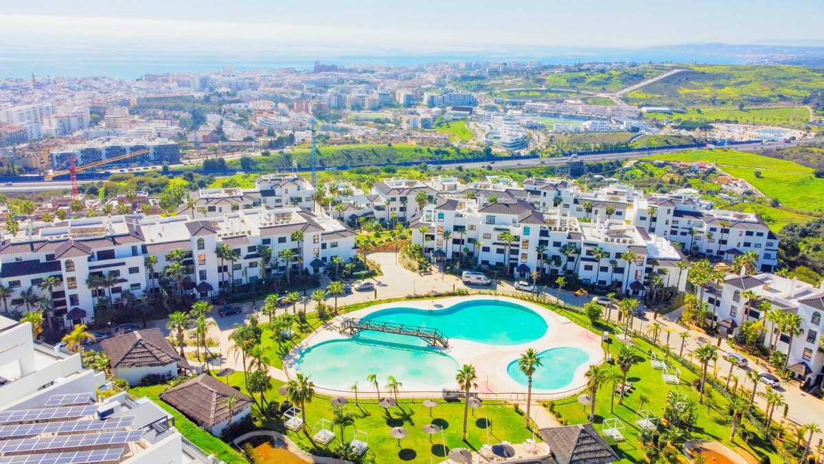 4 Bed Apartment for sale in Estepona Costa Del Sol, Málaga, Spain