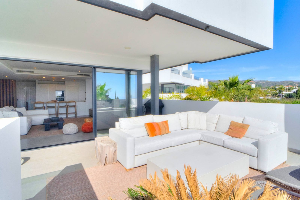 4 Bed Apartment for sale in Estepona Costa Del Sol, Málaga, Spain