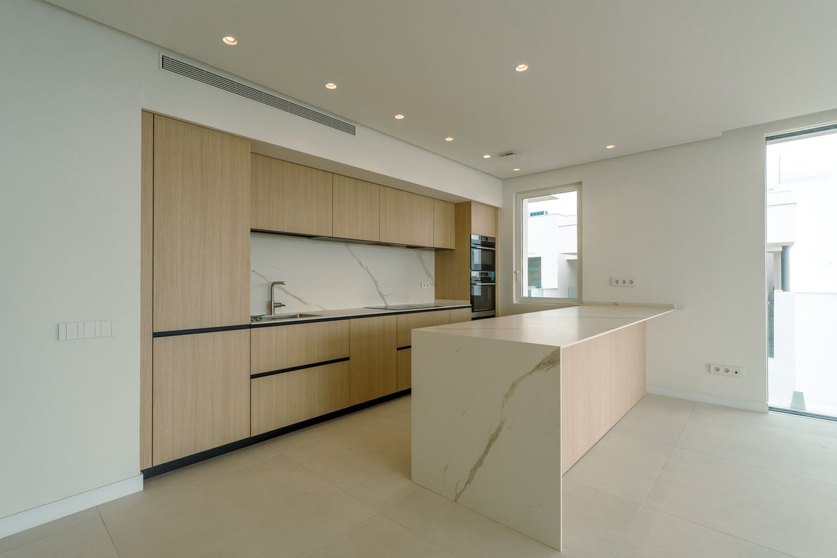 Se vende Apartamento Planta Media de 3 dormitorios en Costa Del Sol, Málaga, España