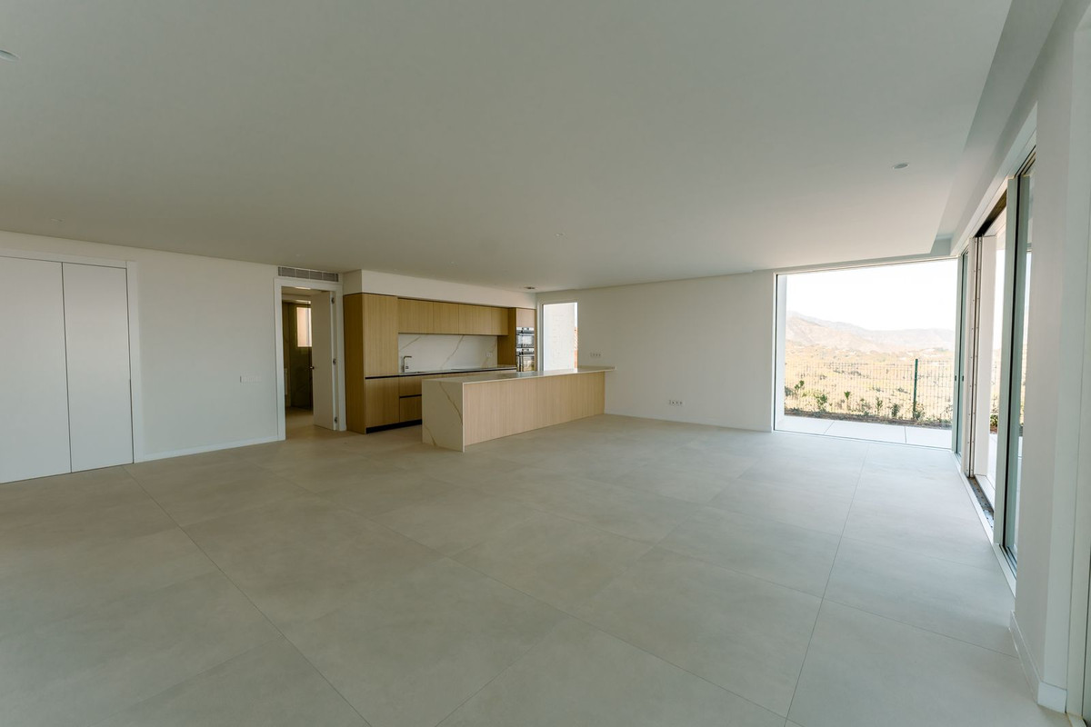 Se vende Apartamento Planta Baja de 3 dormitorios en Costa Del Sol, Málaga, España