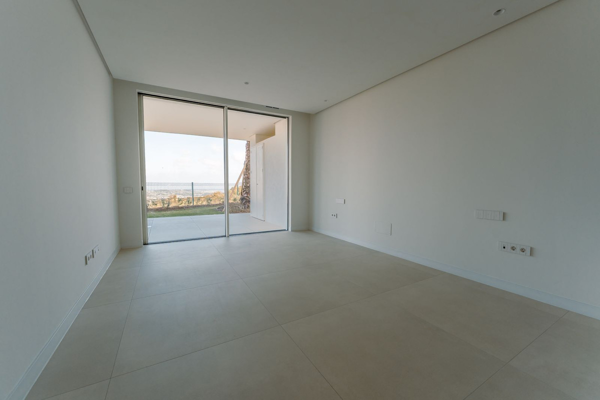 Se vende Apartamento Planta Baja de 3 dormitorios en Costa Del Sol, Málaga, España