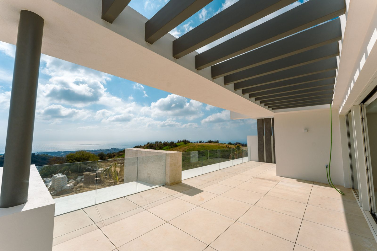 3 Bed Apartment for sale in Ojén Costa Del Sol, Málaga, Spain