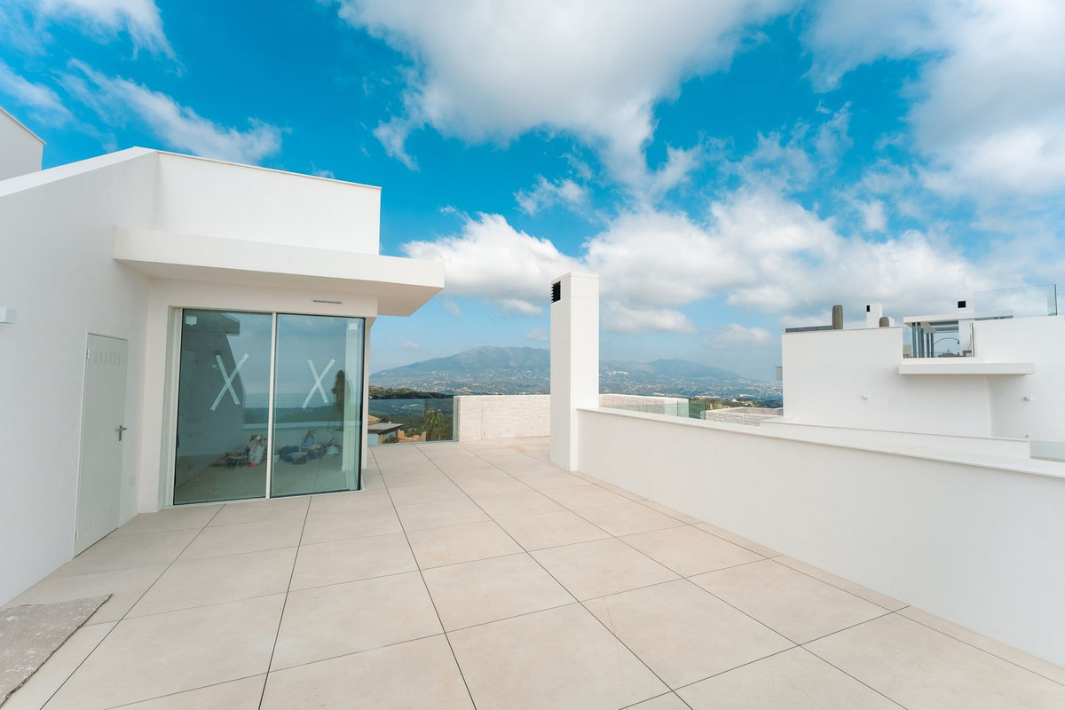 3 Bed Apartment for sale in Ojén Costa Del Sol, Málaga, Spain