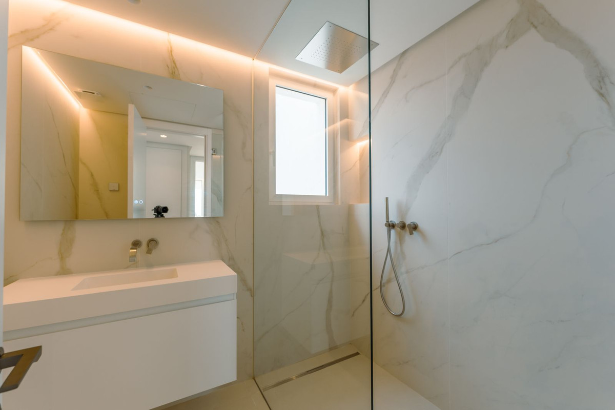 3 Bed Apartment for sale in Ojén Costa Del Sol, Málaga, Spain