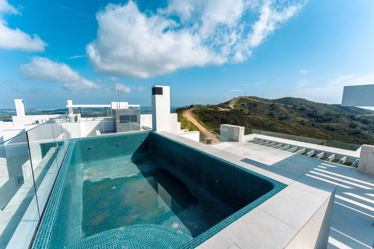 4 Bed Apartment for sale in Ojén Costa Del Sol, Málaga, Spain