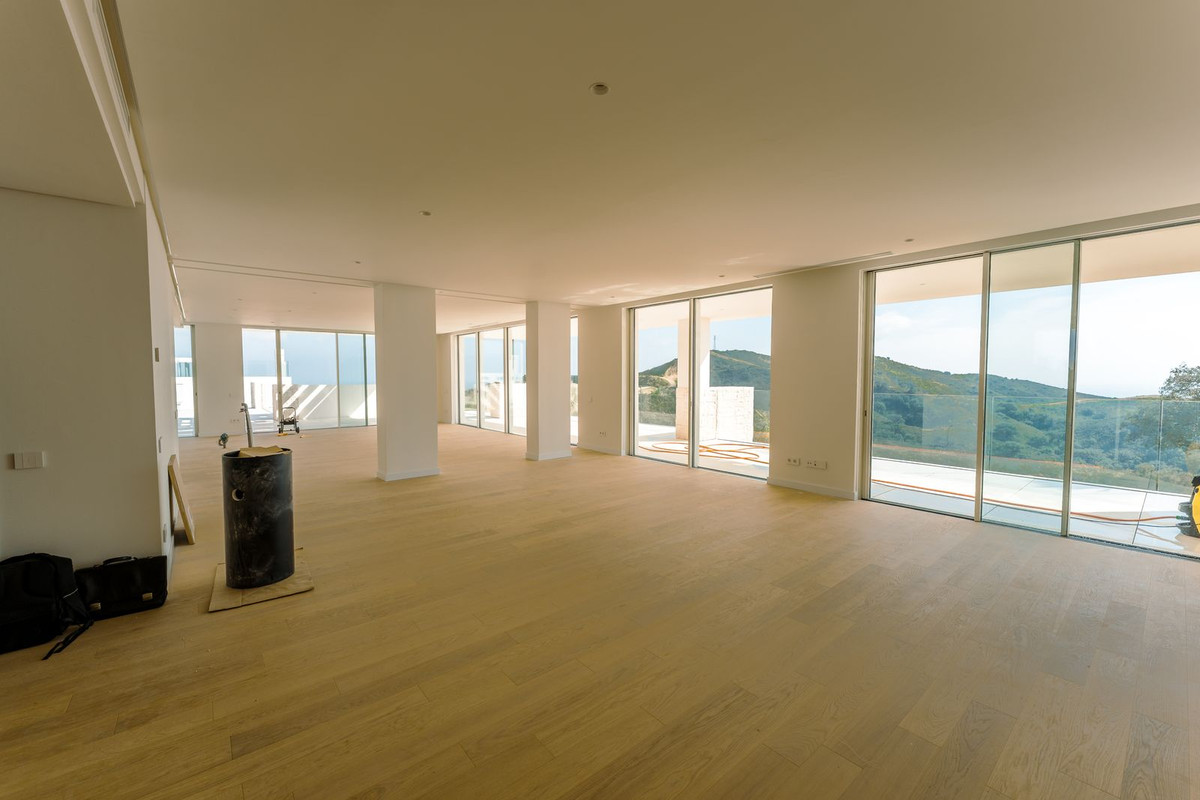 4 Bed Apartment for sale in Ojén Costa Del Sol, Málaga, Spain