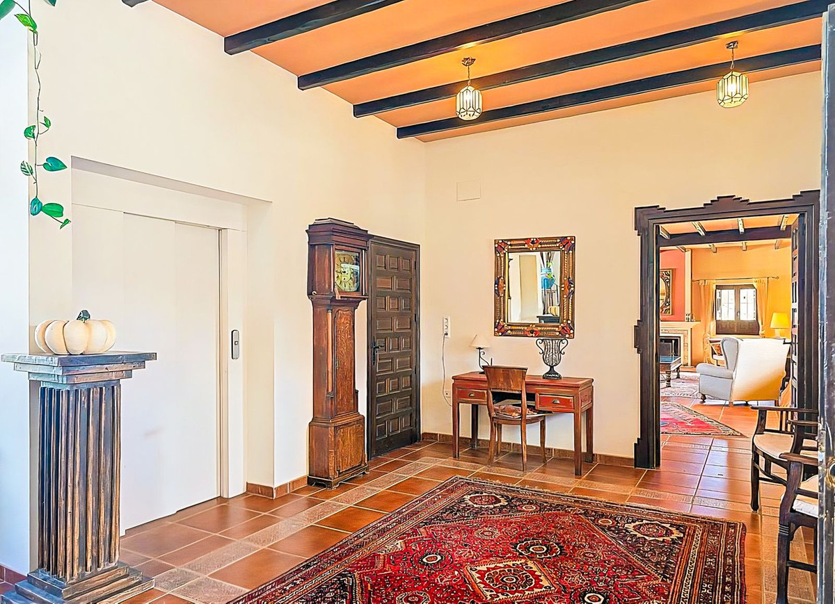 13 Bed Townhouse for sale in Almogía Costa Del Sol, Málaga, Spain
