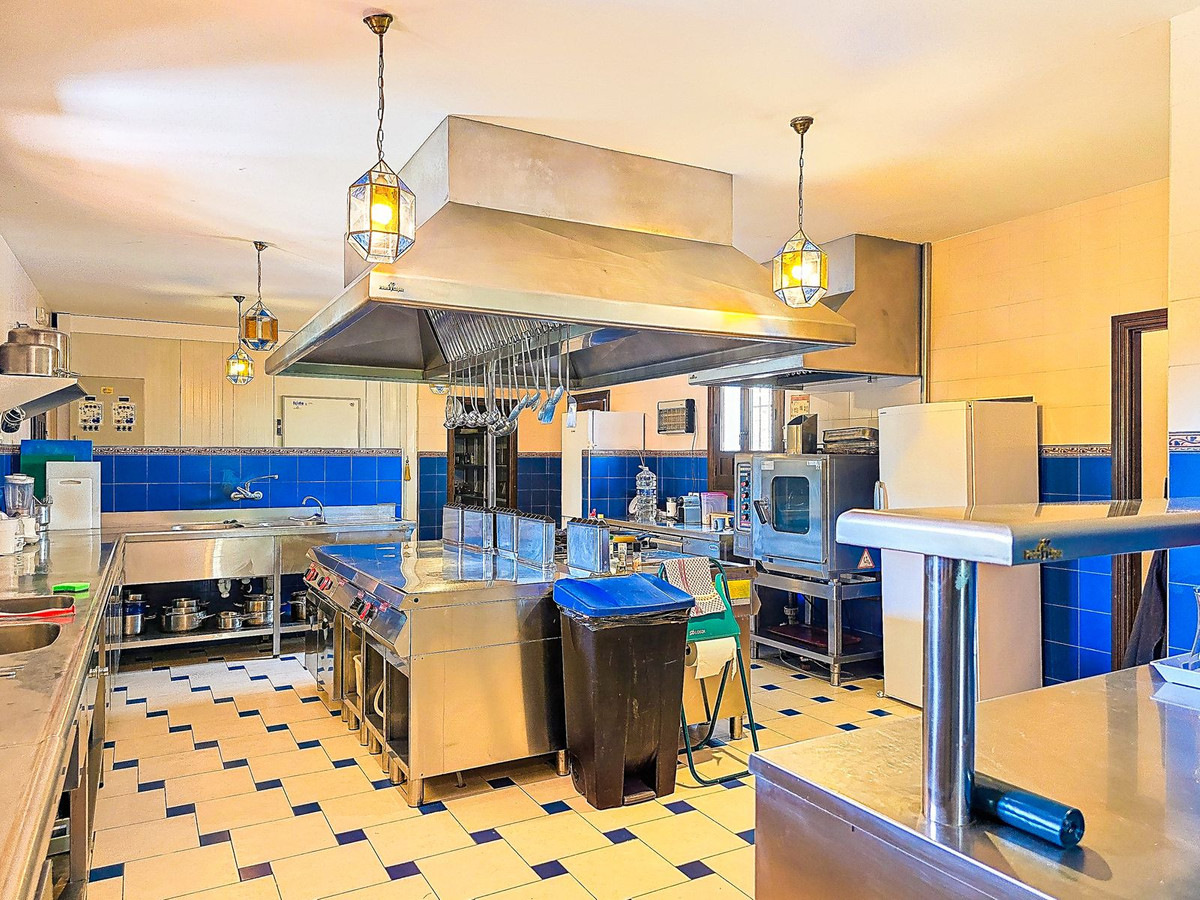 13 Bed Townhouse for sale in Almogía Costa Del Sol, Málaga, Spain