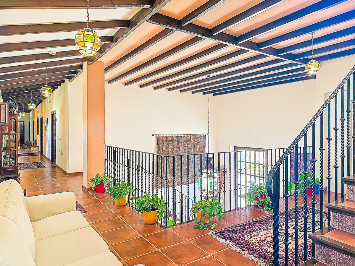 13 Bed Townhouse for sale in Almogía Costa Del Sol, Málaga, Spain