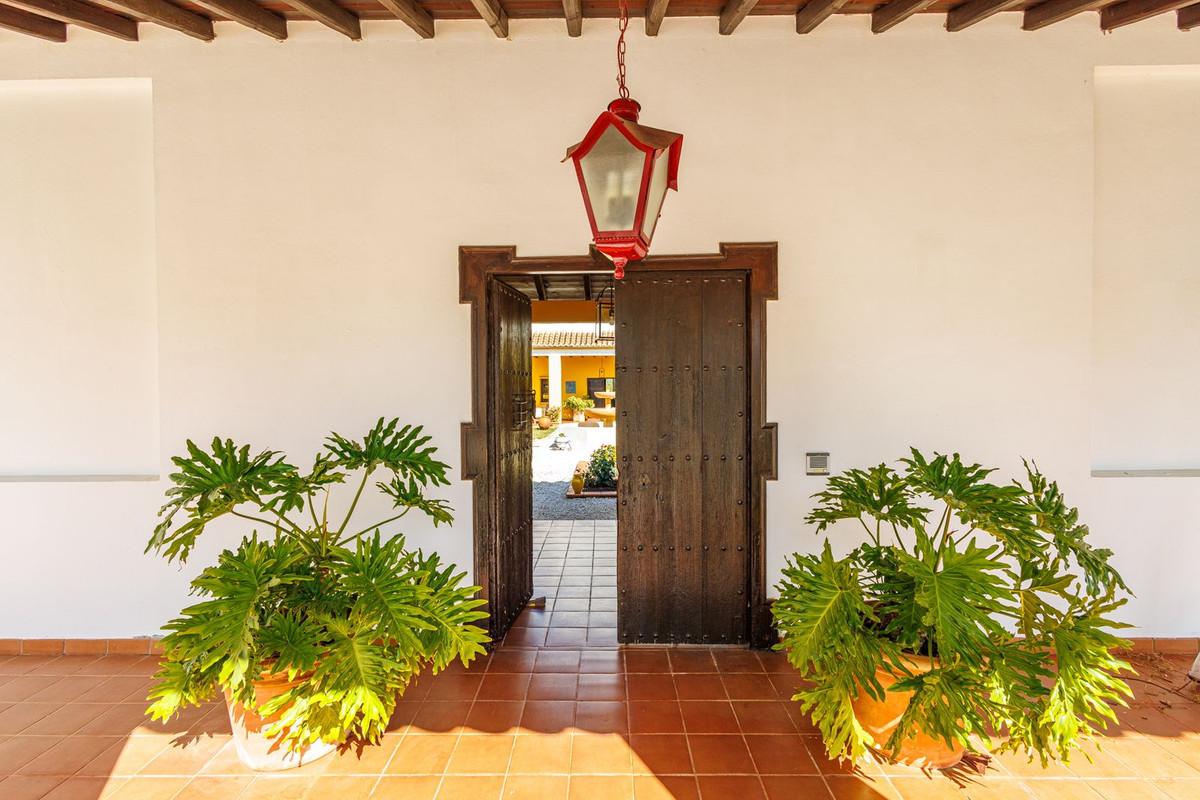 13 Bed Townhouse for sale in Almogía Costa Del Sol, Málaga, Spain