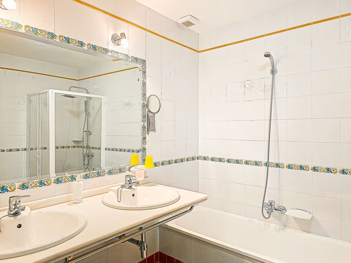 13 Bed Townhouse for sale in Almogía Costa Del Sol, Málaga, Spain