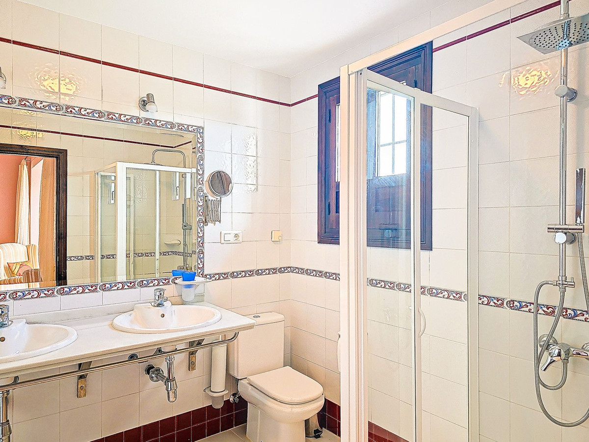 13 Bed Townhouse for sale in Almogía Costa Del Sol, Málaga, Spain