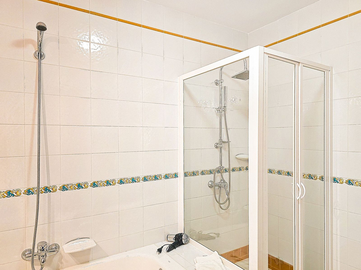 13 Bed Townhouse for sale in Almogía Costa Del Sol, Málaga, Spain