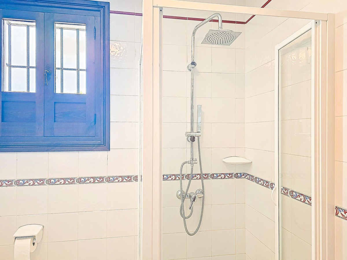 13 Bed Townhouse for sale in Almogía Costa Del Sol, Málaga, Spain