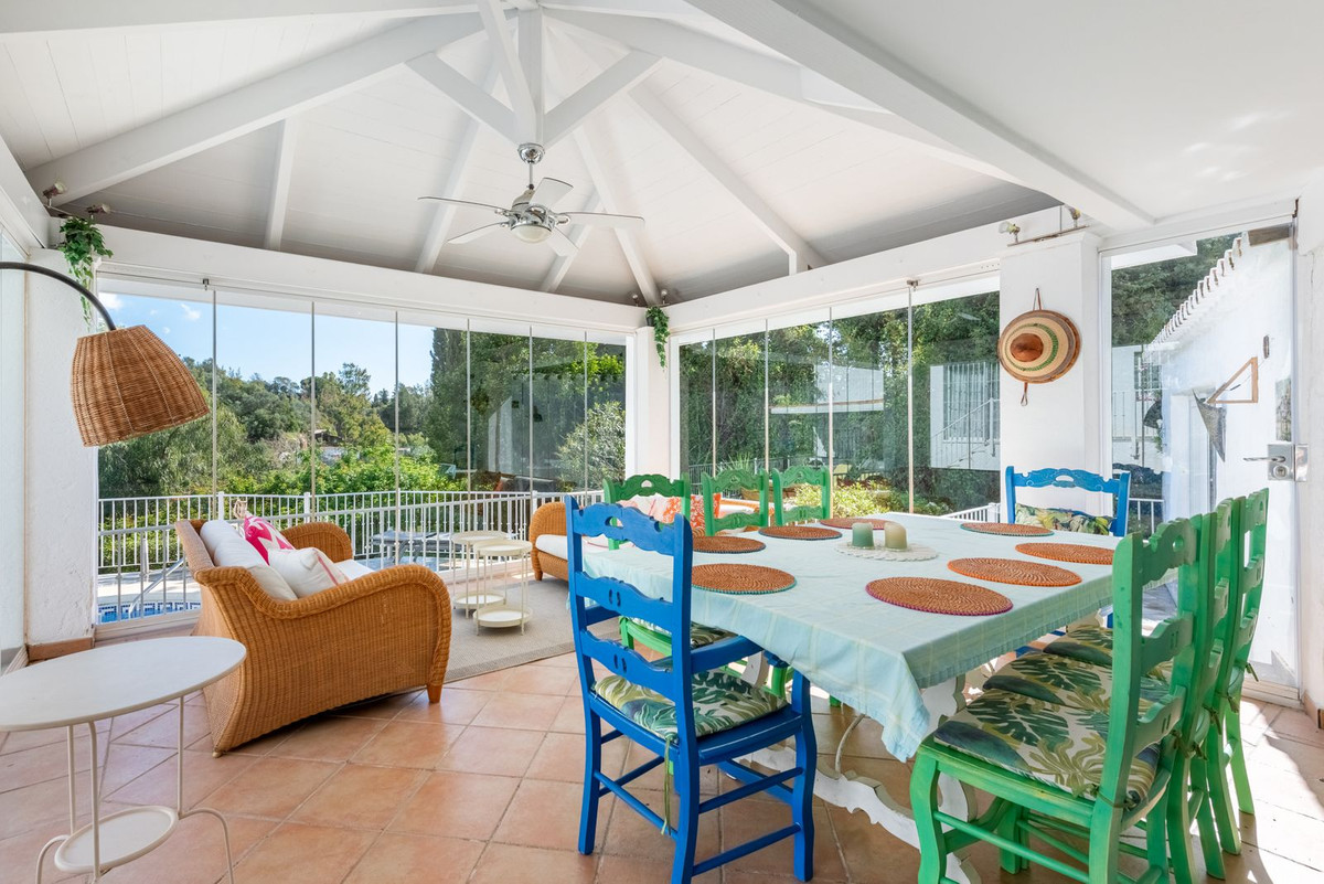 4 Bed Townhouse for sale in Benahavís Costa Del Sol, Málaga, Spain
