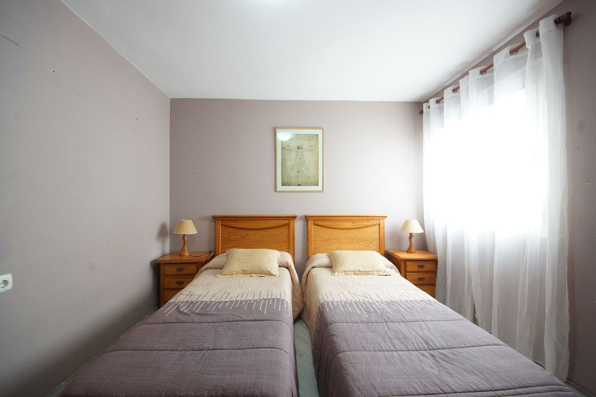 Se vende Apartamento Planta Media de 3 dormitorios en Costa Del Sol, Málaga, España