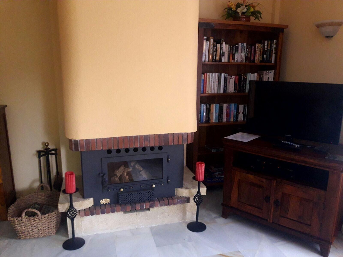2 Bed Apartment for sale in Cabopino Costa Del Sol, Málaga, Spain
