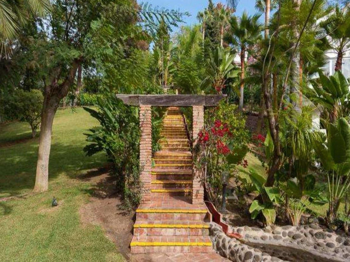 2 Bed Apartment for sale in Cabopino Costa Del Sol, Málaga, Spain