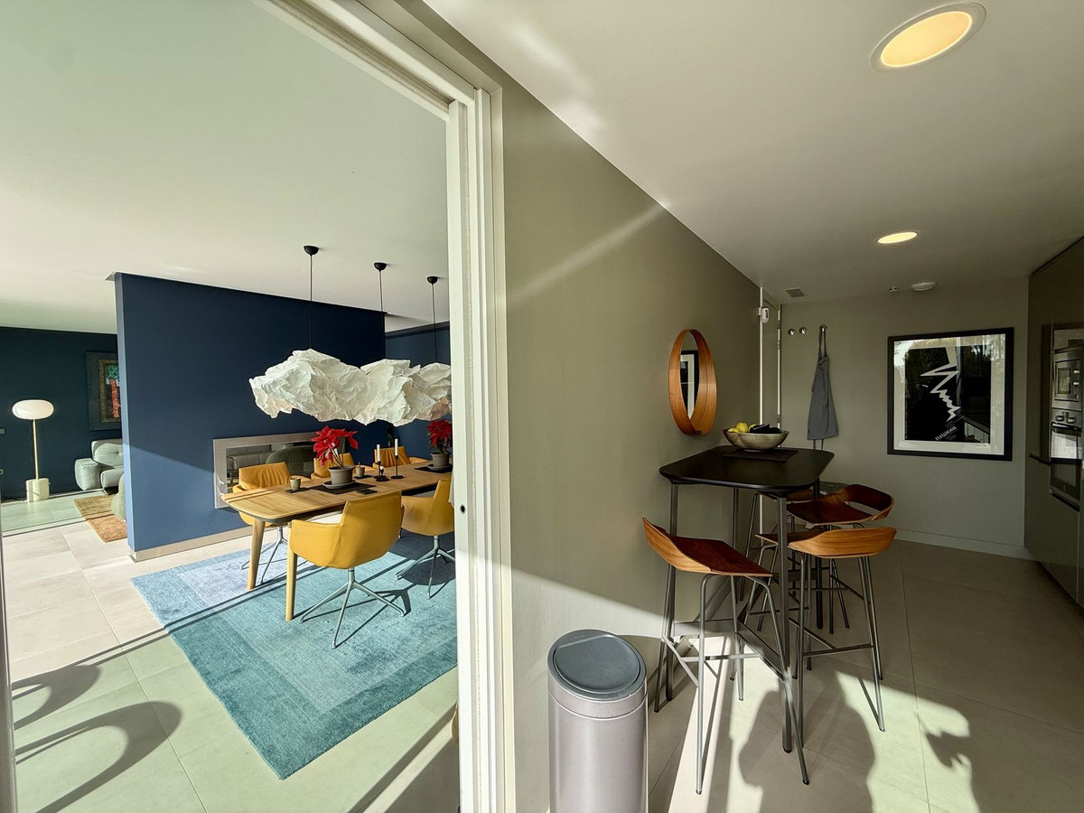 Se vende Pareada de 5 dormitorios en Costa Del Sol, Cadiz, España