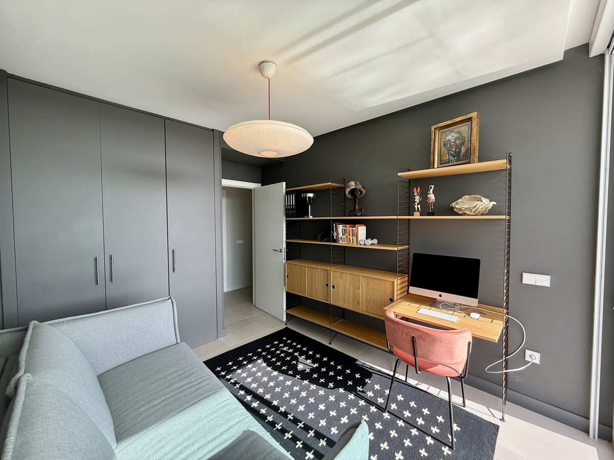 Se vende Pareada de 5 dormitorios en Costa Del Sol, Cadiz, España