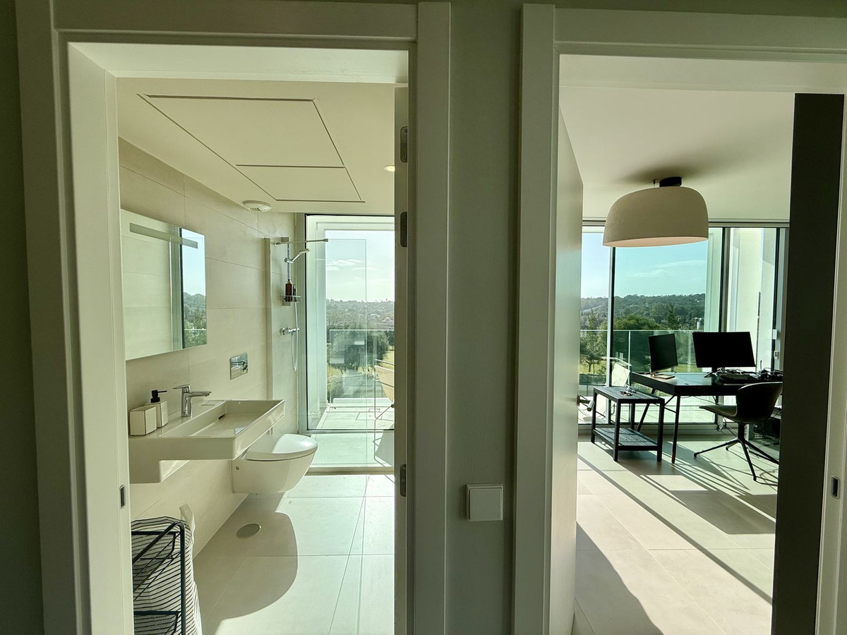 Se vende Pareada de 5 dormitorios en Costa Del Sol, Cadiz, España