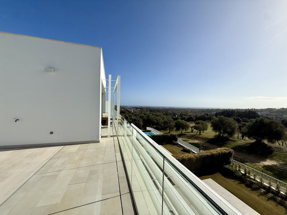 Se vende Pareada de 5 dormitorios en Costa Del Sol, Cadiz, España