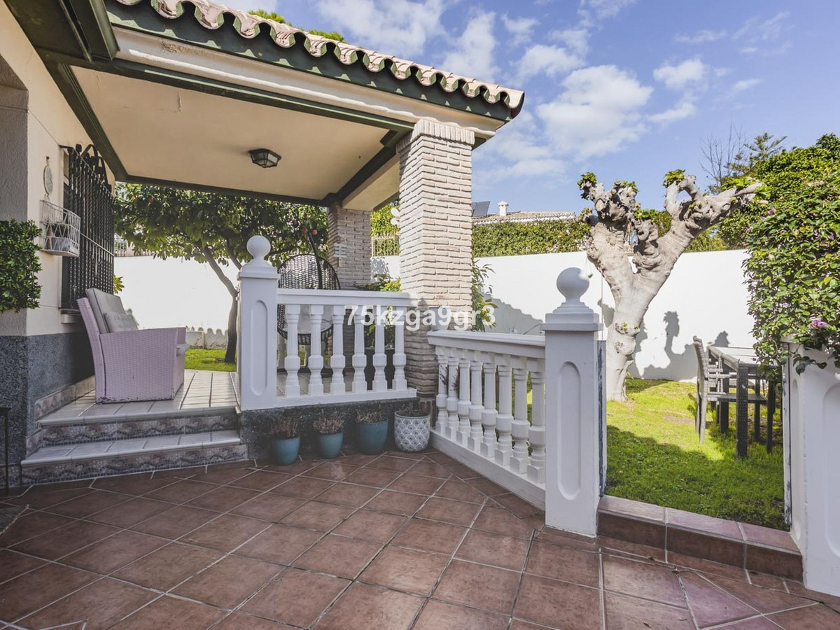 Se vende Villa - Chalet de 6 dormitorios en Costa Del Sol, Málaga, España