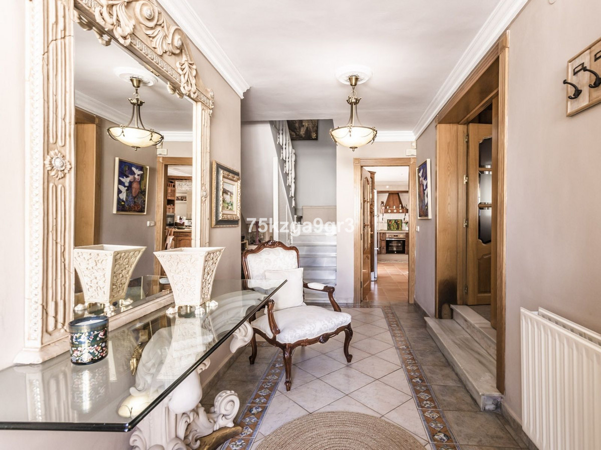 Se vende Villa - Chalet de 6 dormitorios en Costa Del Sol, Málaga, España