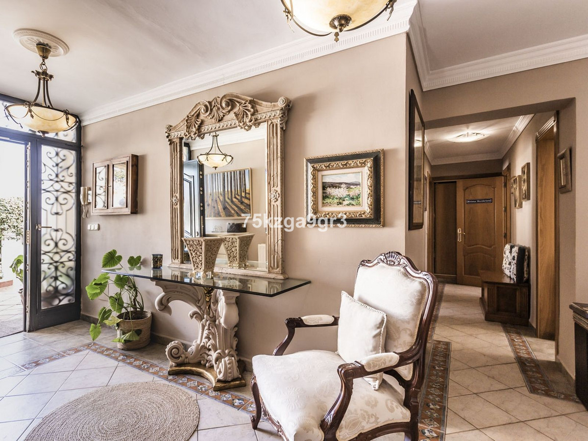 Se vende Villa - Chalet de 6 dormitorios en Costa Del Sol, Málaga, España