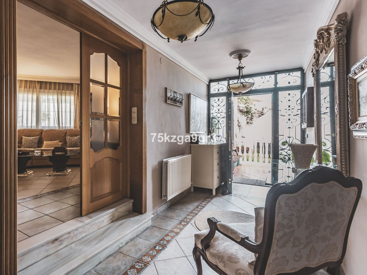 Se vende Villa - Chalet de 6 dormitorios en Costa Del Sol, Málaga, España
