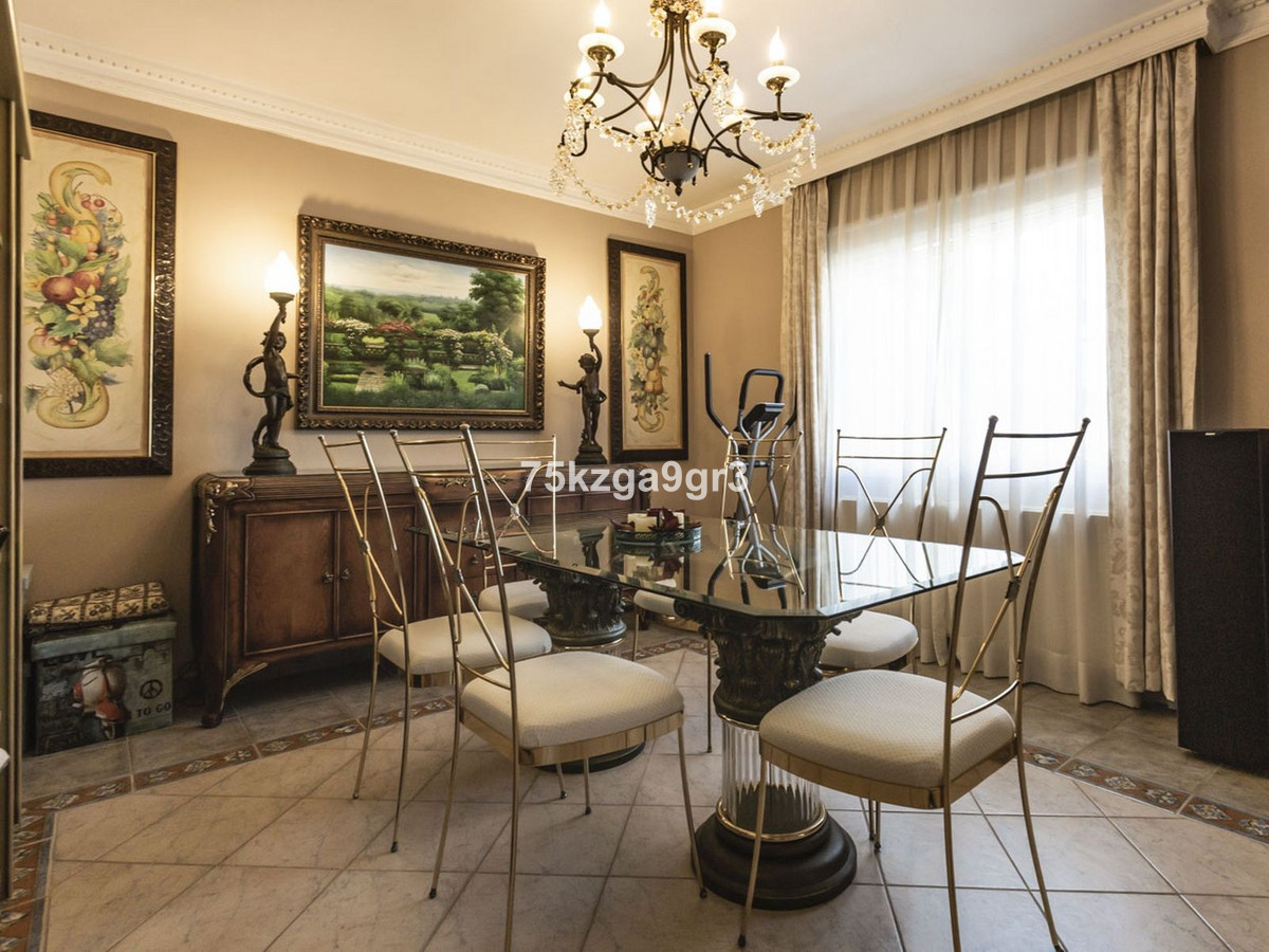 Se vende Villa - Chalet de 6 dormitorios en Costa Del Sol, Málaga, España