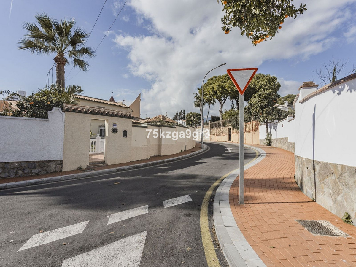 Se vende Villa - Chalet de 6 dormitorios en Costa Del Sol, Málaga, España
