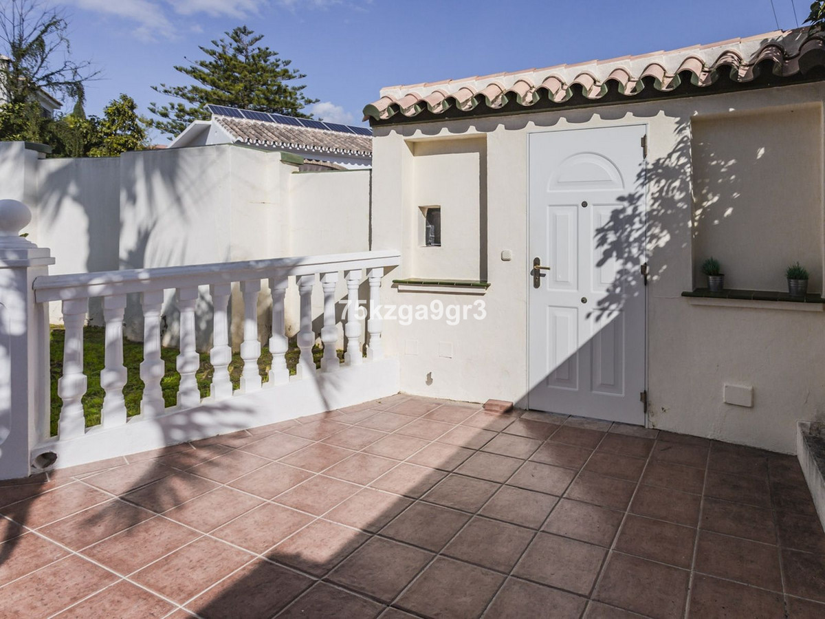 Se vende Villa - Chalet de 6 dormitorios en Costa Del Sol, Málaga, España